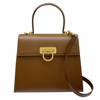 Tas Tangan Kulit Putih Mewah Elegan dengan Tutup Lipat, Pegangan Atas, dan Tali Selempang Lepas Pasang untuk Pernikahan, Aktivitas Sehari-hari, dan Perjalanan.