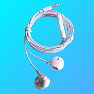 Audífonos con Cable Super Bass Más Baratos, Audífonos Metálicos con Cable de 3.5 mm con Micrófono para Teléfono Móvil - Product Image 3