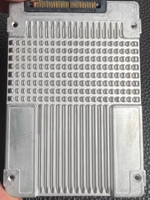 Intel P4510 2T AS. 2 NVMe SSD kelas perusahaan (Solid State Drive)