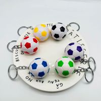 Breloques créatives en silicone en forme de ballon de football, pendentifs mignons pour porte-clés, sacs à dos et fabrication de bijoux