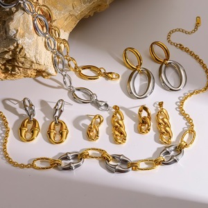 Conjunto de Joyería de Anillo Elíptico de Acero Inoxidable para Mujer, Pulsera, Collar y Aretes con Diseño Geométrico, Estilo Moderno y Lujoso - Product Image 3