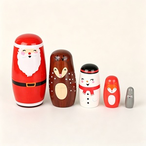 Offre Spéciale : Ensemble de Poupées Matriochka Artisanales en Bois – Motifs Renne, Bonhomme de Neige, Renard, Souris – Ornement de Bureau Empilable - Product Image 3