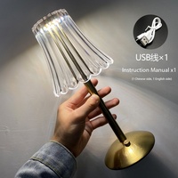Lampe de bureau LED rechargeable, adaptée aux bureaux modernes et aux bars, réglable avec trois réglages d'éclairage, équipée d'un port USB
