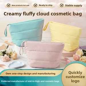 Sac cosmétique personnalisé d'usine OEM, trousse de maquillage mignonne, trousse de toilette pour femmes - Product Image 2