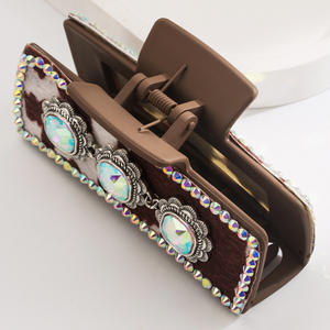 Accessoires pour cheveux carrés rétro personnalisés de 9,5 cm à imprimé léopard avec accents en cristal, pinces à cheveux en plastique - Product Image 5