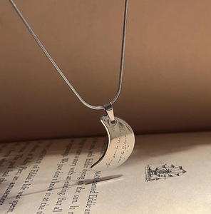 Collana Jietao personalizzata con incisione <span class=keywords><strong>a</strong></span> luna, catena <span class=keywords><strong>a</strong></span> serpente in acciaio inossidabile, ciondolo <span class=keywords><strong>a</strong></span> mezzaluna, gioiello romantico resistente all'ossidazione - Product Image 3
