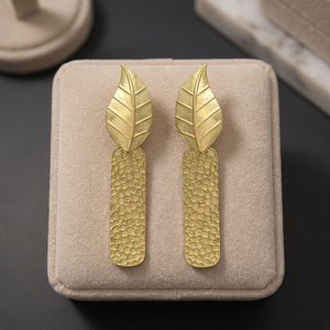 Juego de Pendientes Colgantes con Diseño de Hoja Único en Forma de Arquitectura Étnica Chapados en Oro para Regalo de Compromiso - Product Image 2