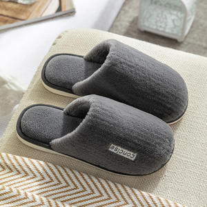 Pantuflas de Invierno para Hombre y Mujer, Ajuste Universal, Antideslizantes, Suaves y Cálidas, Calzado para el Hogar - Product Image 4