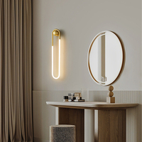 Applique murale LED à éclairage intérieur en fer silicone acrylique de style minimaliste pour chambre à coucher salon