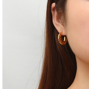 Pendientes de Aro de Acero Inoxidable con Baño de Oro PVD de 18K, Diseño Irregular y Texturizado, Joyería Personalizada de Moda para Mujer, Venta al Por Mayor - Product Image 2