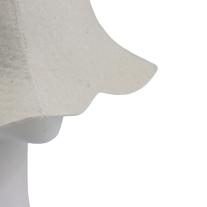 Chapeau de sauna en pure laine avec une bordure ondulée et fluide qui fait ressembler la chaleur à un lointain souvenir - Product Image 2