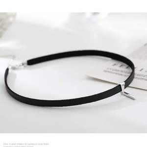 <span class=keywords><strong>Collier</strong></span> ras du <span class=keywords><strong>cou</strong></span> court en cuir noir gothique pour <span class=keywords><strong>femme</strong></span>, idéal comme cadeau d'anniversaire, avec pendentifs motif <span class=keywords><strong>tatouage</strong></span>, bijou de <span class=keywords><strong>cou</strong></span> - Product Image 4