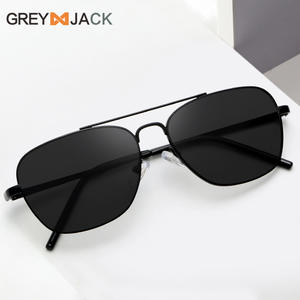 Gafas de Sol Polarizadas para Hombre, Modelo Grey Jack, Montura Cuadrada Completa, Lentes TAC con Protección UV400, Estilo Moderno para Conducir - Product Image 3