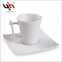 2025 vente chaude forme carrée pas cher à la main tasse en céramique tasse à café en porcelaine avec soucoupe pour coffret cadeau