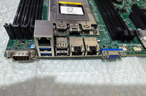 Carte mère de serveur H11DSi prenant en charge les processeurs double cœur EPYC 7001 et 7002, socket SP3, DDR4 512 Go, format i7/i5/i3. - Product Image 3