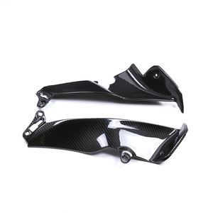 แผงข้างถังคาร์บอนไฟเบอร์สำหรับยามาฮ่า วายซีเอฟ-อาร์1 ปี 2009-2014 - Product Image 3