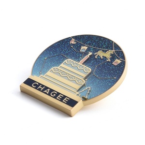 Pin Metálico de Diseño Único con Brillo de Cielo Estrellado, Personalizado con Lugares Turísticos, Recuerdo, Regalo - Product Image 4