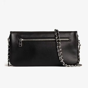 Nuova <span class=keywords><strong>Borsa</strong></span> Retrò da Donna ZV Classica <span class=keywords><strong>Nera</strong></span> 2026, <span class=keywords><strong>Borsa</strong></span> a Spalla/Tracolla alla Moda <span class=keywords><strong>con</strong></span> Catene, Fodera in Poliestere, Due Cinghie, Chiusura a Coperchio - Product Image 3