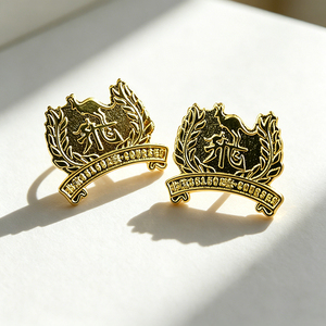 Insignia de Esmalte Renjer Puteri, Diseño de Flor Roja y Estrella, Pin Metálico Personalizado, Estilo Clásico, Insignias con Pin de Seguridad Sin Níquel - Product Image 5