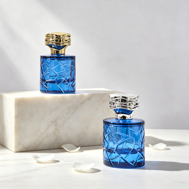 Customized Blue Cracked Glass Spray Bottle for Perfume and Cologne with Fine Mist Atomizer and Gold Metallic Cap Accessories