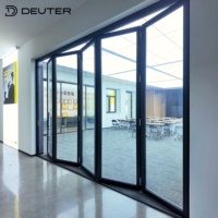 Puertas Plegables de Aluminio en Color Personalizado, con Rotura de Puente Térmico, Doble Acristalamiento Low-E, Puerta de Vidrio Acordeón para Balcón Residencial de Alta Gama