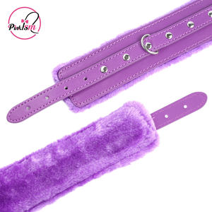Pinksm <span class=keywords><strong>Esposas</strong></span> <span class=keywords><strong>de</strong></span> felpa <span class=keywords><strong>de</strong></span> cuero ajustable Bondage Gear Slave Puños Accesorios para <span class=keywords><strong>esposas</strong></span> Coqueteo o juego <span class=keywords><strong>de</strong></span> rol erótico - Product Image 3