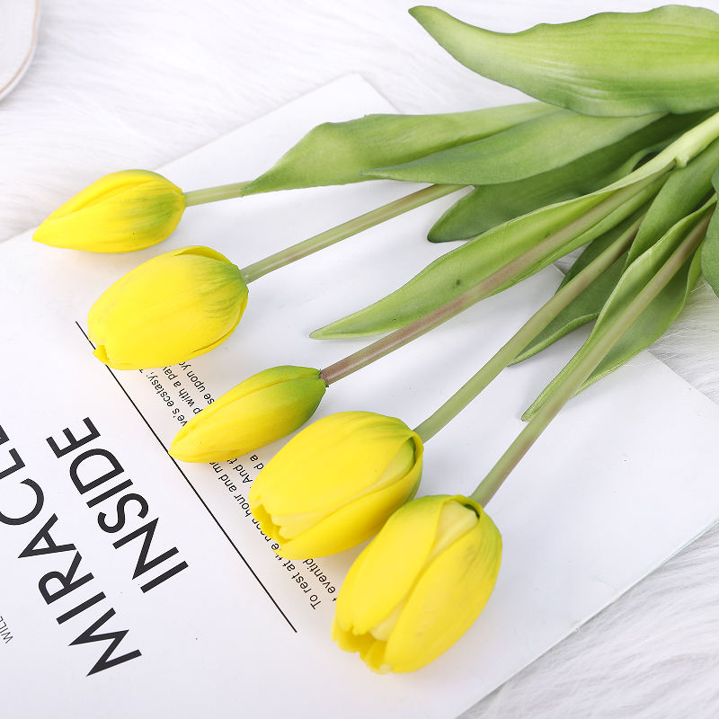 สีเหลือง