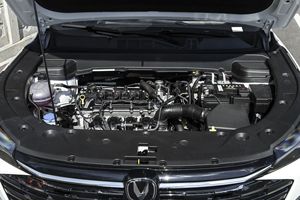 Venta al por Mayor de Autos Nuevos Changan X5 Plus Edición Manual, SUV a Gasolina, Interior Confortable, Volante a la Izquierda, Uso Familiar - Product Image 6