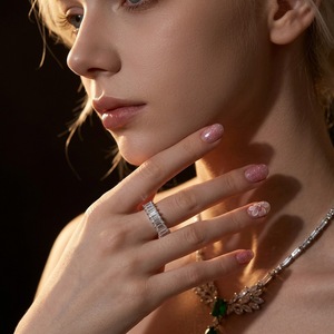 Bague d'éternité en argent sterling S925 avec moissanite taille baguette pour femme, luxueuse, empilable, pour banquets, bague de doigt pour dames - Product Image 3