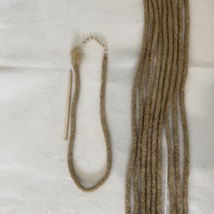 #613 couleur 28 pouces 1.2cm blonde bouclés extrémités vraies <span class=keywords><strong>mèches</strong></span> de cheveux humains pour les femmes africaines noires tressage style Dreadlocks en stock - Product Image 6