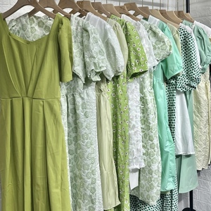 Vente en gros de <span class=keywords><strong>robes</strong></span> en coton haut de gamme mélangées à des stocks de vêtements en gros à bas <span class=keywords><strong>prix</strong></span> - Product Image 4