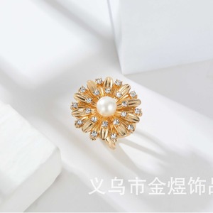 Jinhua Pearl Flower Scarf <b>Clip</b> Alloy Plated With Rhinestones For Garment Accessory - Product Image 4