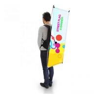 Bannières de marche de drapeau de forme de X de sac à dos de promotion extérieure pour la publicité