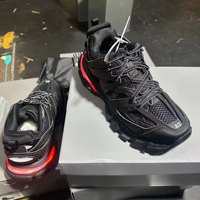 Nouvelles Chaussures de Sport Unisexe 2026 à Semelle LED Lumineuse, Marque de Luxe Originale, Tige en Maille, Tendance Rétro Décontractée, Toutes Saisons, Idéales pour la Course