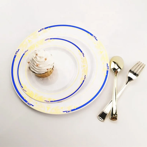 <span class=keywords><strong>Assiette</strong></span> en <span class=keywords><strong>plastique</strong></span> de luxe robuste <span class=keywords><strong>Assiette</strong></span> à dîner de fête en <span class=keywords><strong>plastique</strong></span> <span class=keywords><strong>Assiette</strong></span> ronde à bord <span class=keywords><strong>bleu</strong></span> et or pour mariage - Product Image 4