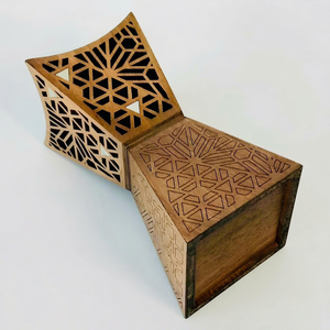 Brûleur d'encens en bois de santal exquis, motif artisanal, accents de nacre, écologique, durable, anti-odeur, pour la maison - Product Image 1