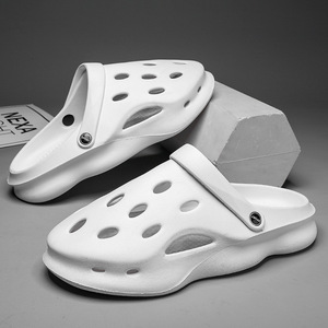 Venta al por mayor de zapatillas de EVA con punta cerrada para <span class=keywords><strong>mujer</strong></span> suave cereza chica decoración playa sandalias de plataforma gruesa verano e <span class=keywords><strong>invierno</strong></span> uso doméstico - Product Image 5
