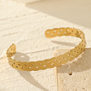 Wholesale Zeadear PH-0079 <b>Fashion</b> 304/316L Stainless Steel 14k Gold Plated <b>Cuff</b> <b>Bracelets</b> Zircon Women's Letter Design - Product Image 1