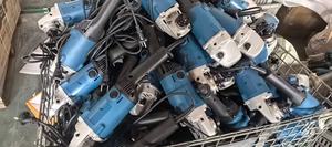 מטחנת זווית תעשייתית אלחוטית 2200W ללא פחמים, קוטר דיסק 9 אינץ' (180 מ\"מ), מתג הזזה, סוללה 5.2AH לחיתוך - Product Image 4