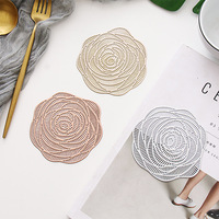 Vente chaude lumière luxe or tasse PVC doux décoratif tapis de Table Rose tapis de repas pour fête marmite isolation thermique plaque Cartons