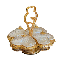 Vente en gros de chariot de chambre de cuisine royale arabe de luxe du Moyen-Orient chariot de service d'hôtel chariot de thé royal à 3 étages doré antique