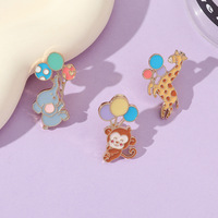 Le nouveau métal chaud épinglettes ballons enfants broche en gros mignon singe girafe badge personnalisé dessin animé animal émail doux broche