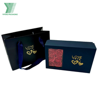 Boîte à bijoux personnalisée avec logo imprimé, boîte cadeau de luxe avec 6 roses éternelles, design d'emballage de fleurs immortelles