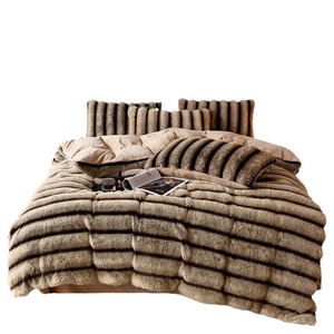 2025 mới Thỏ Nhung tấm ga trải giường bộ đồ giường đặt dày Bán Buôn Chăn sang trọng đôi giường Bìa mềm thỏ giả lông Comforter - Product Image 5