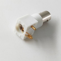 Connecteur coaxial BNC RF à angle droit de cloison femelle CCTV en plastique blanc pour montage sur PCB