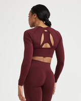 Ensemble de sport sans couture pour femmes : soutien-gorge sexy à bretelles, leggings taille haute froncés pour un effet push-up, et shorts de yoga – Vente en gros