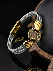 Bracelet en acier inoxydable avec fermoir élégant, d'inspiration vintage et massif, conçu pour les femmes - Product Image 2