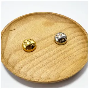 High-End Women's Clothing Custom Wholesale Featuring Elegant Hollow Metal Buttons For Unique Decoration