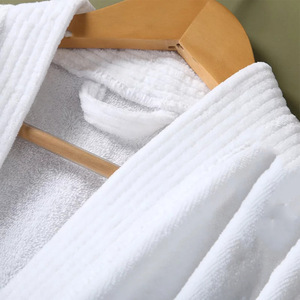 Peignoir romantique d'hôtel cinq étoiles 100% coton satiné épais col en V avec cordon de serrage blanc ODM longueur genou séchage rapide haute qualité - Product Image 2