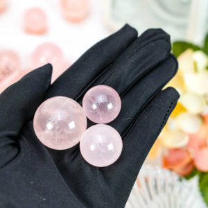 卸売ローズクォーツ球エンジェルオーラローズクォーツスフィアボール瞑想とユニークな装飾 - Product Image 2